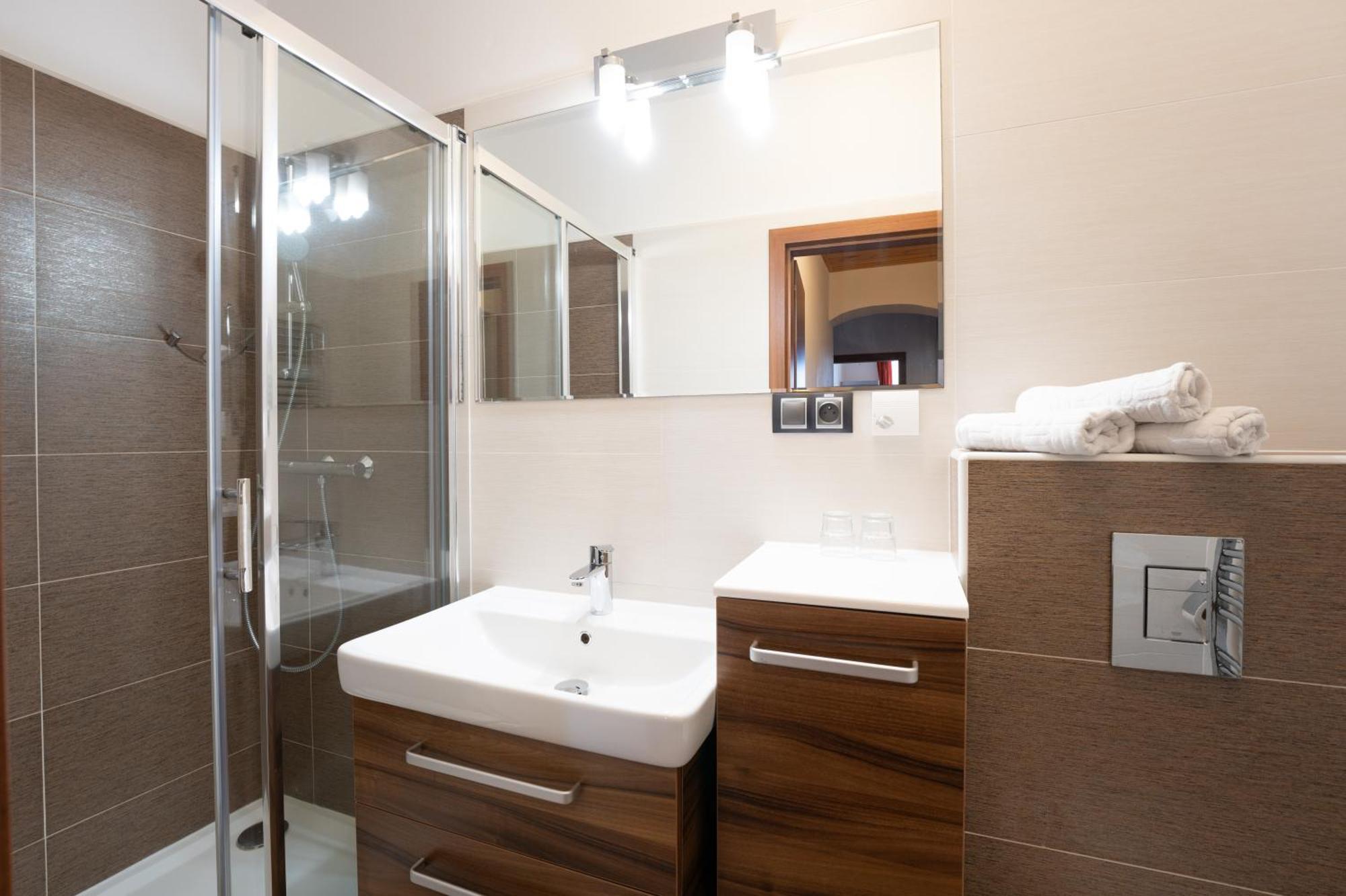 מודרבה Ea Horsky Hotel Hajenka מראה חיצוני תמונה