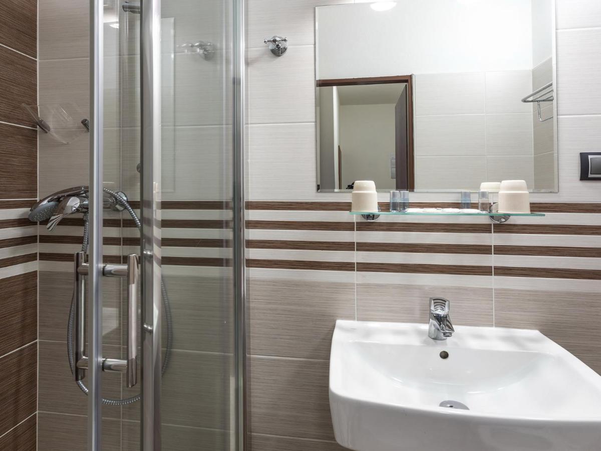 מודרבה Ea Horsky Hotel Hajenka מראה חיצוני תמונה